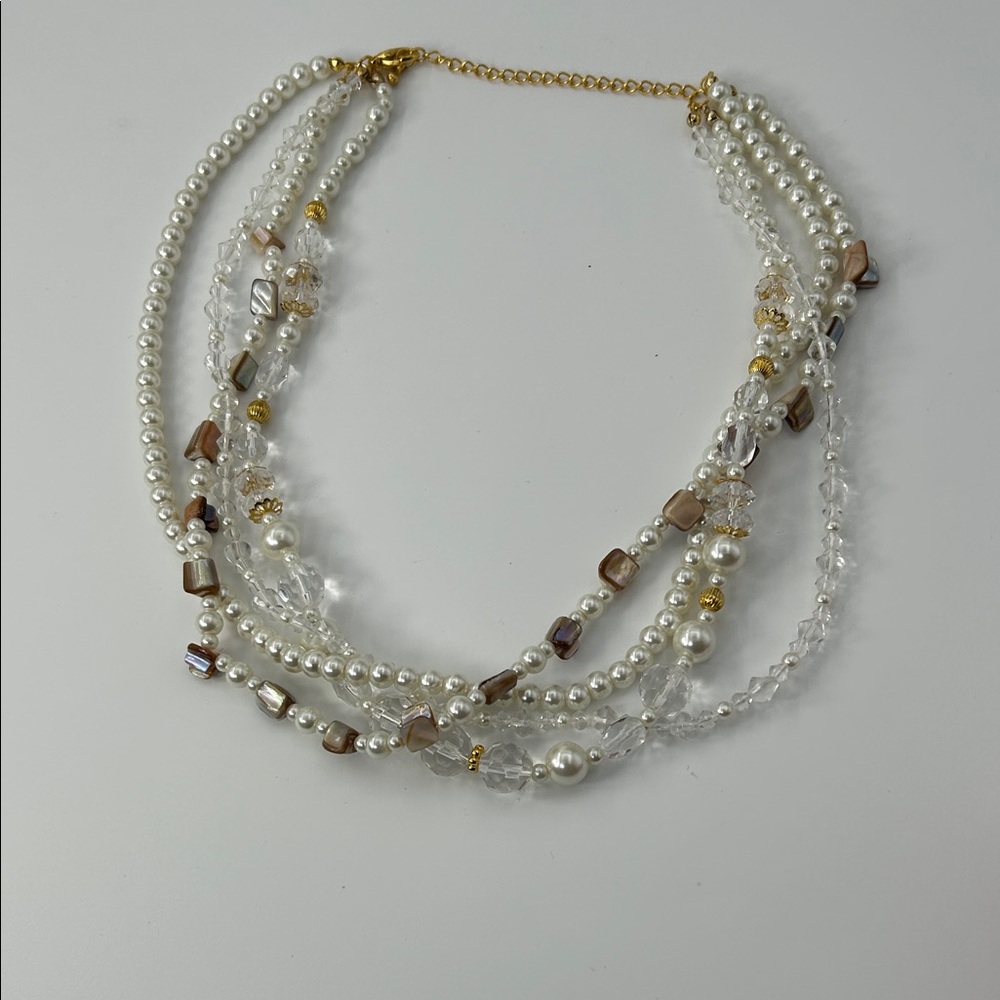 Fashion Jewelry Pearl and Crystal Necklace with Gold Accents